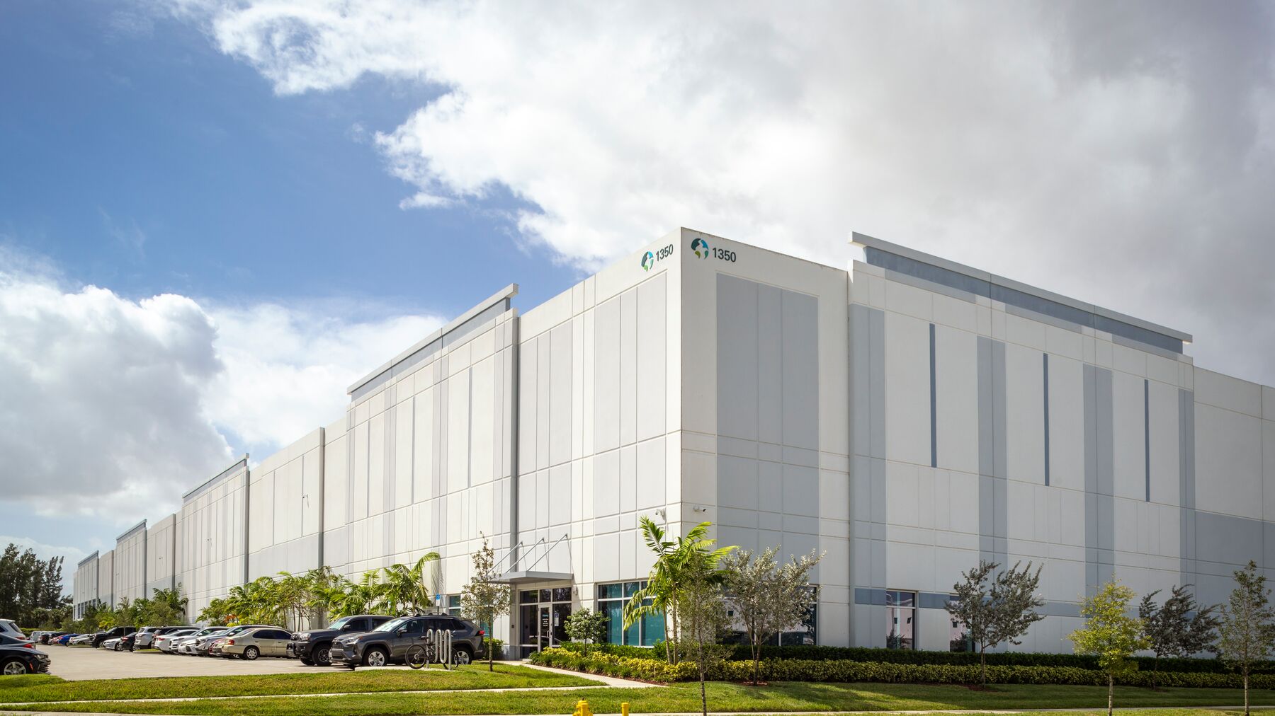 DPM-Prologis-Beacon-Lakes-43_Property-Photo.jpg