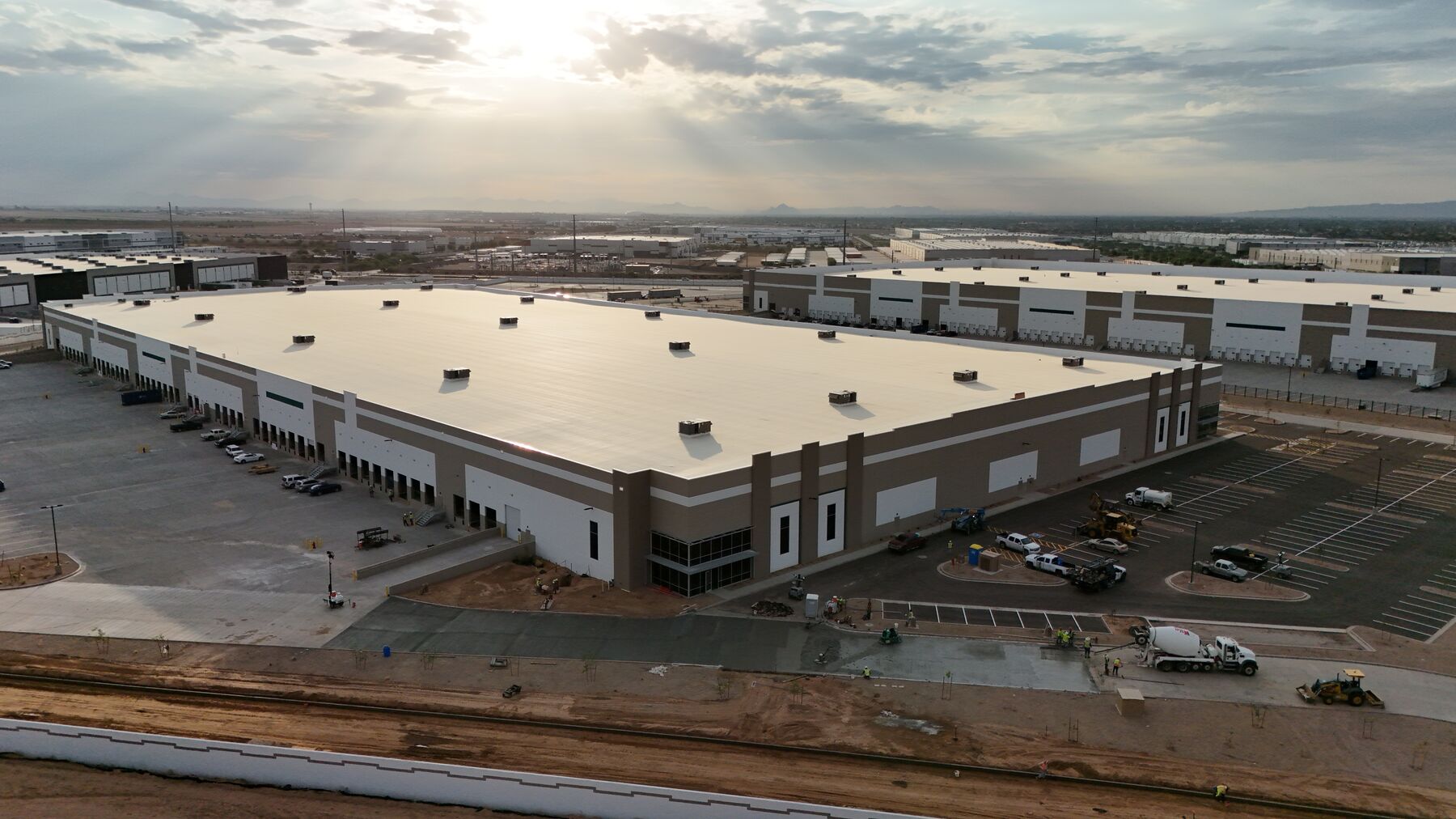 DPM-Prologis-Loop-303-Bldg-2.jpg