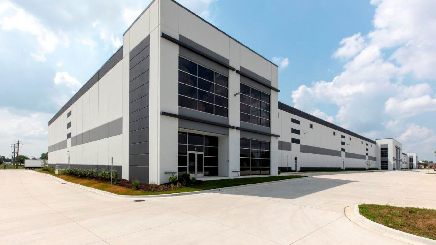 DPM-Prologis-Romeoville-7-Greenwood_Bldg-Image.jpg