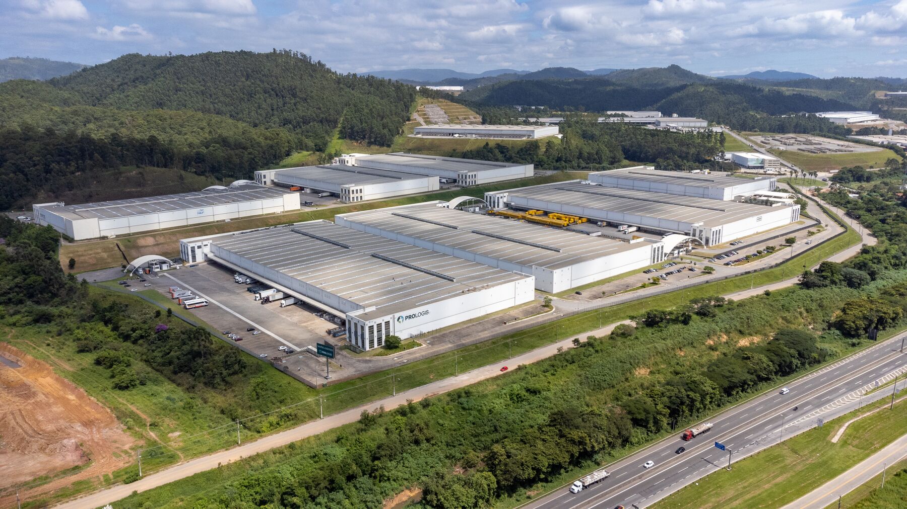 DPM-Prologis-Cajamar-I-aerials.jpg