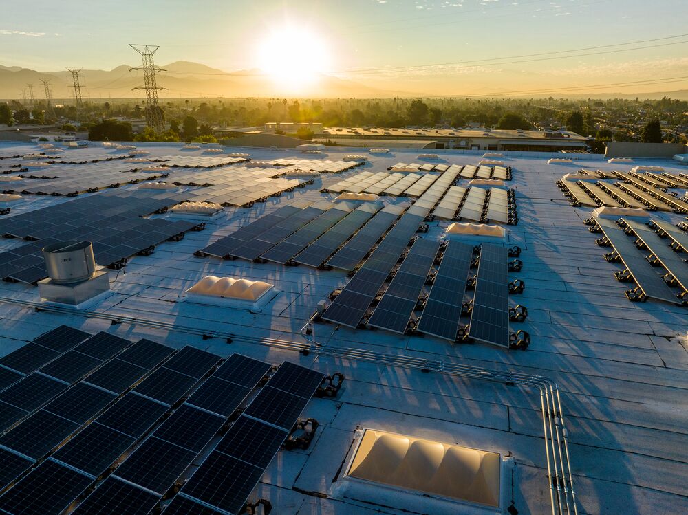 Solar panels on the roof of the Irwindale Distribution Center